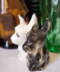 Figurka psy szkockie terrier piękna stara porcelana — ujęcie 2