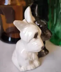 Figurka psy szkockie terrier piękna stara porcelana — ujęcie 3