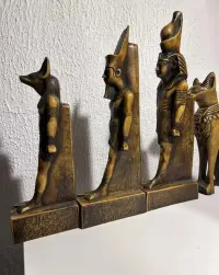 figurki egipskich bogów — ujęcie 5