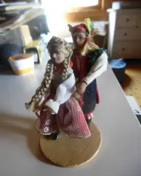 Figurki kolekcjonerskie lalki Regionalne Cepelia — ujęcie 2
