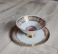 filiżanka z podstawką vintage — ujęcie 3