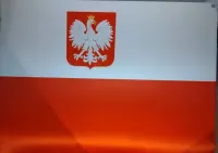 Flaga Polski gabinetowa z orłem do stojaka flagowego 150x90 — ujęcie 2