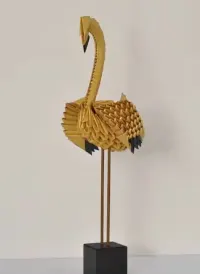 Flaming - origami modułowe 3D, papier metaliczny - złoty kolor - ptak — ujęcie 2