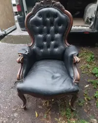 Fotel klubowy Chesterfield — ujęcie 2