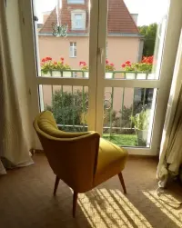 Fotel klubowy Muszelka Uszak  lata 60 70-te PRL vintage retro — ujęcie 5