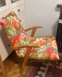 Fotel PRL stylowy — ujęcie 3