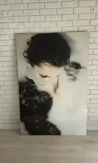 Fotografia "Kobieta w mleku", wymiary 100x150, dibond — ujęcie 2