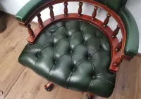 Gabinetowy FOTEL chesterfield kapitański 879/2025 — ujęcie 2
