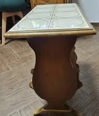 gazetnik retro drewniany — ujęcie 2