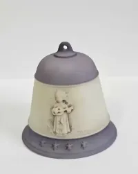 Goebel dzwonek świąteczny 1994 rok — ujęcie 3