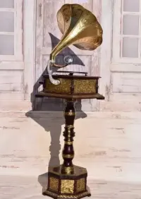 Gramofon Kwadrat - Rzeźbiony - Patefon - Stojak - Tuba - Sprawny — ujęcie 4