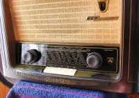 GRUNDIG Type 1055W/3D / Bakielitowe Lampowe Radio 1955r '' Vintage '' — ujęcie 5