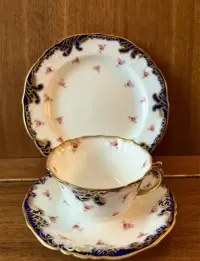 *HAMMERSLEY Wiktoriańska Filiżanka Porcelana Kostna Kobalt Złoto Róże — ujęcie 5