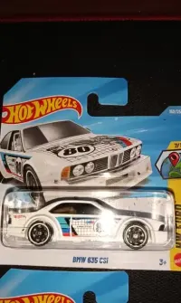 Hot Wheels zestaw 4 szt, BMW Ferrari Porsche — ujęcie 5