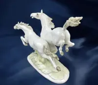 Hutschenreuther duża figurka konie w galopie — ujęcie 3