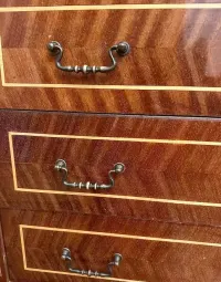 Intarsjowana komoda w stylu Biedermeier — ujęcie 5