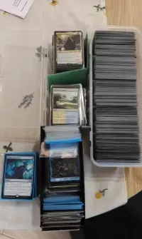Karty Magic the gathering MTG, kolekcja o wartości 2000 zł za  50% ceny rynkowej. 888 kart — ujęcie 3