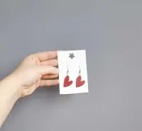 Kolczyki walentynkowe z druku 3D serca serduszka miłość walentynki — ujęcie 2