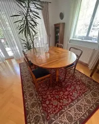Kolekcja mebli antycznych i vintage: Szafa Art Deco, Sekretarzyk Biedermeier, Stół, Konsola, Dywan perski — ujęcie 3