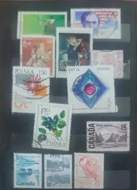 Kolekcja znaczków pocztowych PRL i zagranica + retro etykiety (8 stron klasera) — ujęcie 4