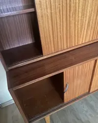 Komoda regal Retro PRL lakowrowane witryna — ujęcie 3