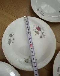 Komplet 12 talerzy włocławek stara porcelana PRL w kwiaty deserowe — ujęcie 2