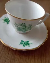komplet porcelana biała Wałbrzych zielone kwiaty — ujęcie 3