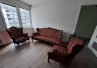 Komplet wypoczynkowy sofa, 2 fotele i stolik Ludwik Filip — ujęcie 2