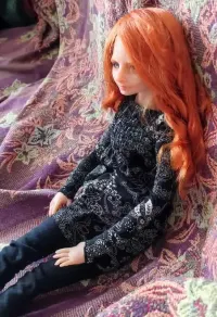 Lalka artystyczna ruda handmade — ujęcie 2