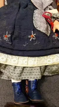 Lalka z porcelany. Polecam. — ujęcie 4