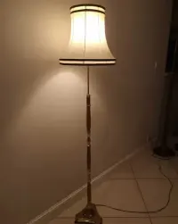 Lampa 1950-70 Laoni Belysning-mosiężna z drewnianymi wstawkami — ujęcie 2