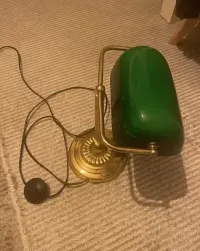 Lampa bankierska nocna — ujęcie 4