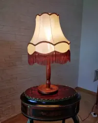 Lampa drewniana stołowa retro true vintage PRL abażur — ujęcie 3