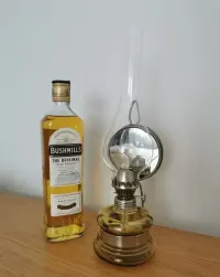 Lampa naftowa PRL - miodowa — ujęcie 5
