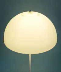Lampa podłogowa Panthella, Verner Panton. Dania, lata 70-te. — ujęcie 2