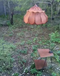 Lampa regulowana ze stolikiem gazetnikiem igielit Gałecki vintage PRL — ujęcie 2