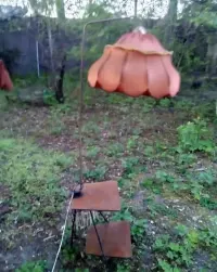 Lampa regulowana ze stolikiem gazetnikiem igielit Gałecki vintage PRL — ujęcie 4