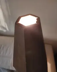 Lampa rzeźba drewno — ujęcie 2