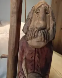 Lampa rzeźba drewno — ujęcie 3