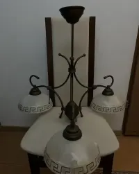 Lampa wisząca trzy kloszowa Rzymska — ujęcie 2