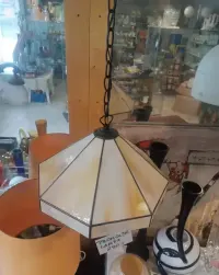 Lampa wiszaca w stylu Tiffany lampa witrazowa — ujęcie 3