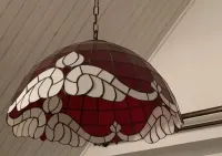 Lampa witrazowa wiszaca — ujęcie 2
