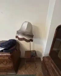 Lampa ze stolikiem PRL abażur — ujęcie 4
