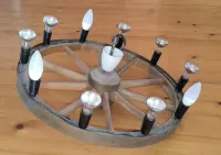 Lampa żyrandol z koła wozu 57 cm — ujęcie 2