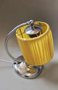 Lampka biurkowa lata 40/ 50 XX w — ujęcie 2