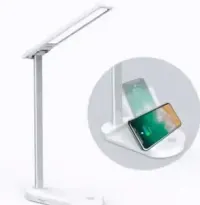Lampka Nocna Biurowa z Ładowarką Indukcyjną — ujęcie 2
