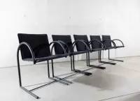 Lata 80, Metaform, krzesła wspornikowe w stylu postmodernistycznym, — ujęcie 2