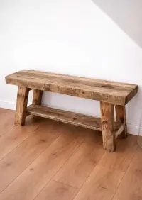 Ławka drewniana rustykalna z półką 100 cm | lite drewno z odzysku — ujęcie 3