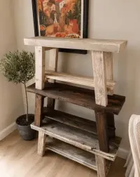 Ławka drewniana rustykalna z półką 90 cm | lite drewno z odzysku — ujęcie 5
