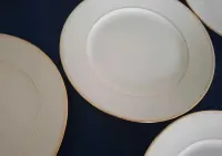 Limoges France porcelanowe talerzyki deserowe biel i złoto 6 sztuk — ujęcie 3